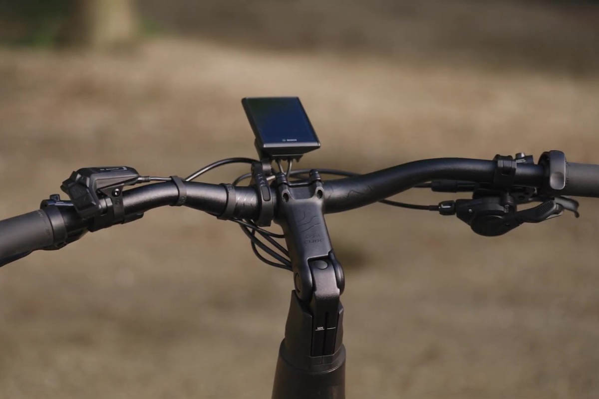 Cockpit du Cube Kathmandu Hybrid C:62